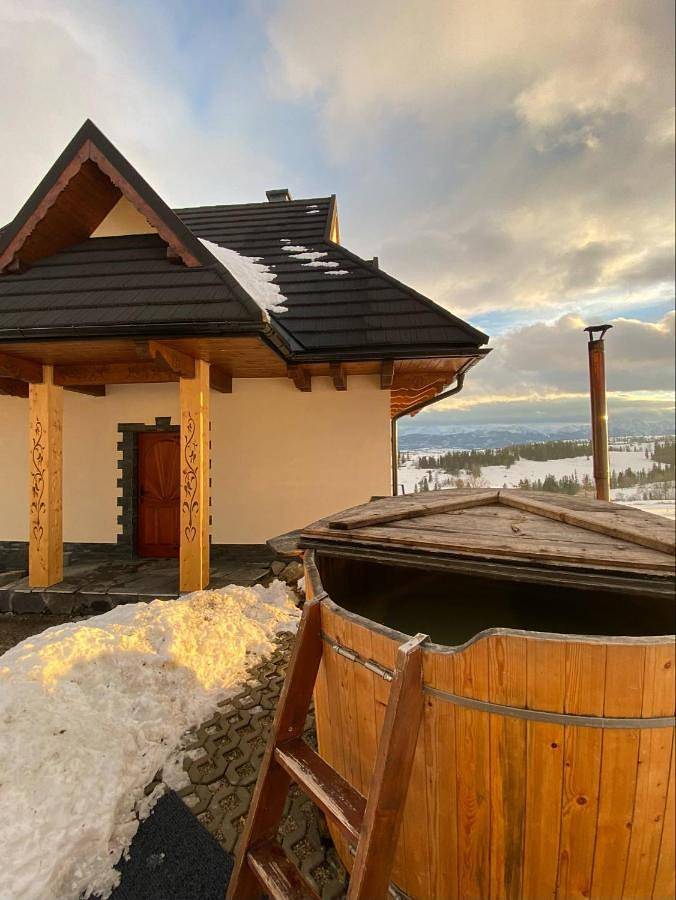 Apartament wakacyjny dla 7 osób, z basen i ogród oraz jacuzzi w Biały Dunajec