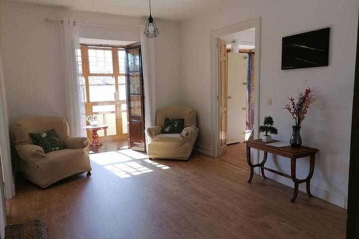 Casa de vacaciones para 14 personas, con jardín y balcón, Se admiten mascotas - 1