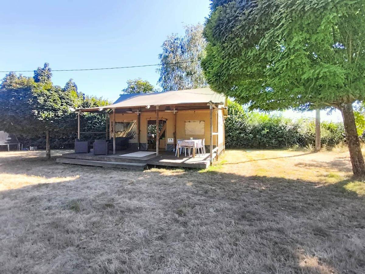 Lodge La Vie Joyeuse in Vigeois, Région de Brive-la-Gaillarde