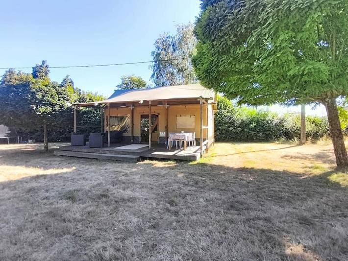 Location de vacances pour 5 personnes, avec Terrasse et Piscine à Vigeois