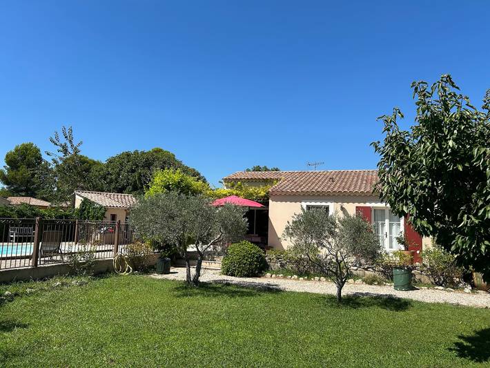 Location de vacances pour 10 personnes, avec jardin à Mouriès - 2