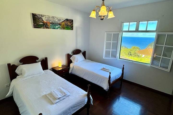Ferienhaus mit Spiel- und Unterhaltungsraum in São Vicente (Madeira), Madeira