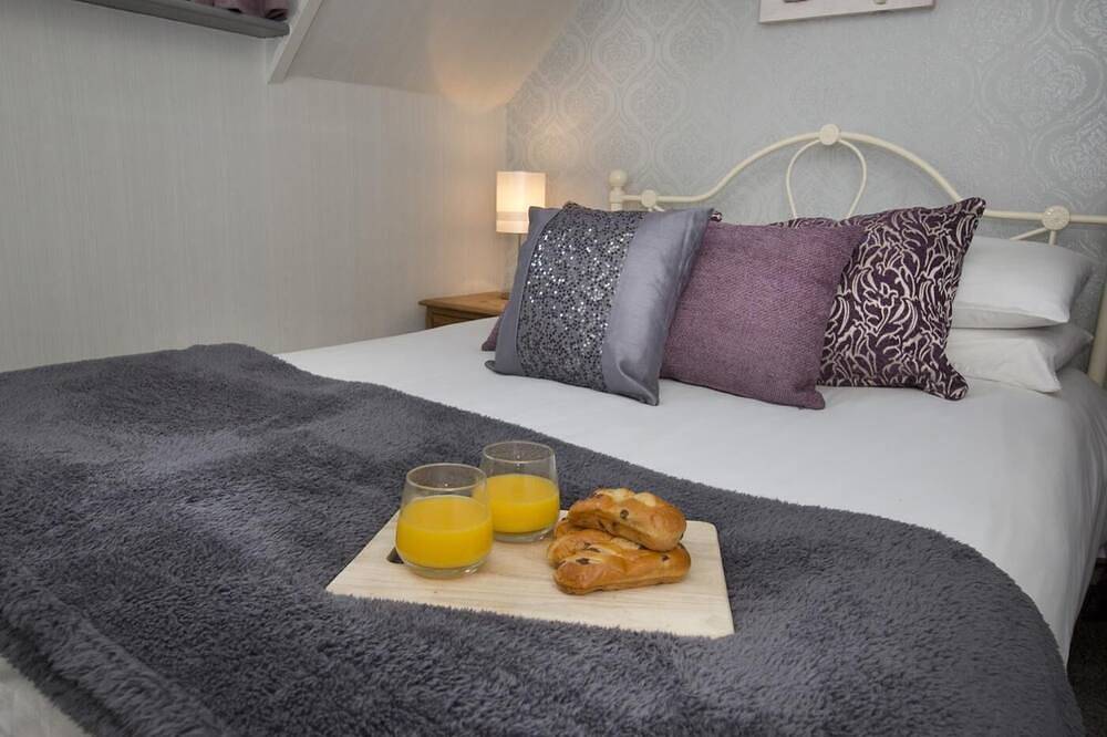 3 Bed in Whitby (oc-g0138) in Sandsend, North York Moors National Park