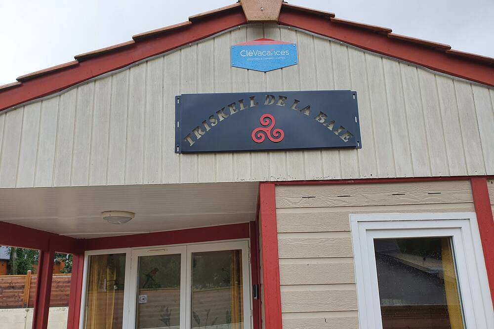 Chalet \"Triskell De La Baie \" & Spa en option  Mont Saint Michel,  Gr34... in Saint-Marcan, Baie du Mont-Saint-Michel