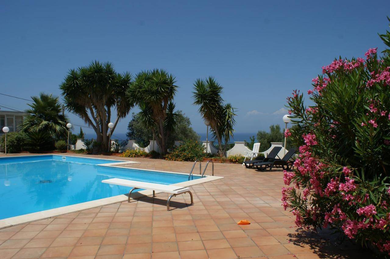 Cilento Villa Panoramica Piscina Privata 8 Persone in Santa Maria di Castellabate, Castellabate
