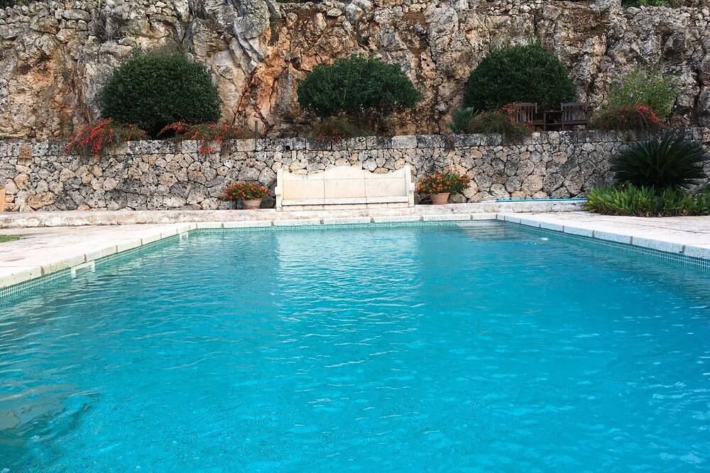 Ca'n Pons, Villa with breathtaking views, gardens, wifi and private heated pool. in Sóller, West Majorca