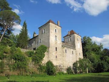 Chambre d’hôte pour 2 personnes, avec vue ainsi que jardin et terrasse dans le Lot