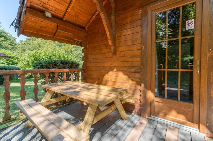 Chalet pour 2 personnes, avec sauna, animaux acceptés dans l' Isère - 2