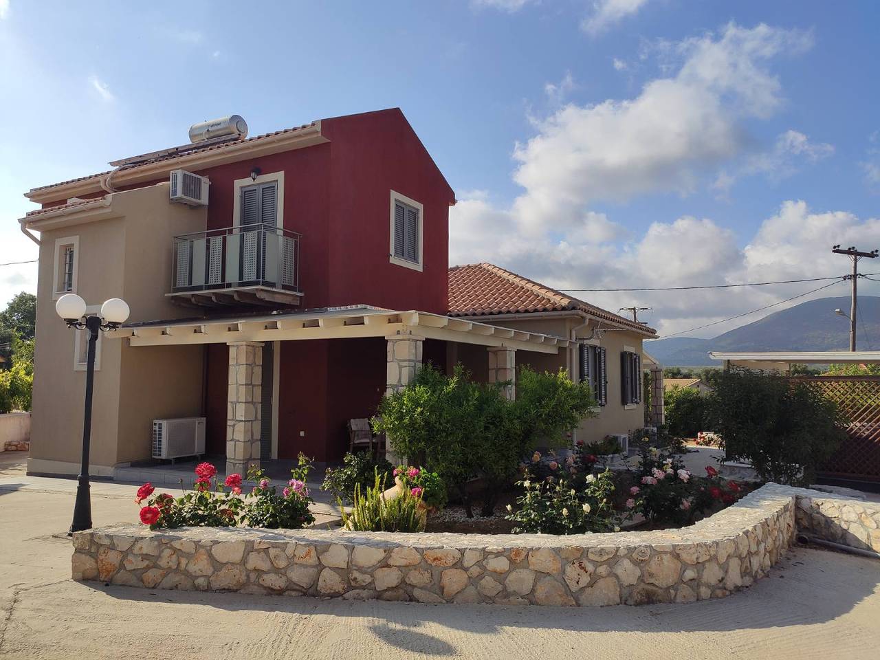 Villa 'Rose' with Mountain View, Wi-Fi and Air Conditioning in Kefalonia