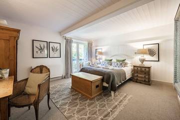 Holiday Home for 14 People in Blakeney, Norfolk, Photo 1