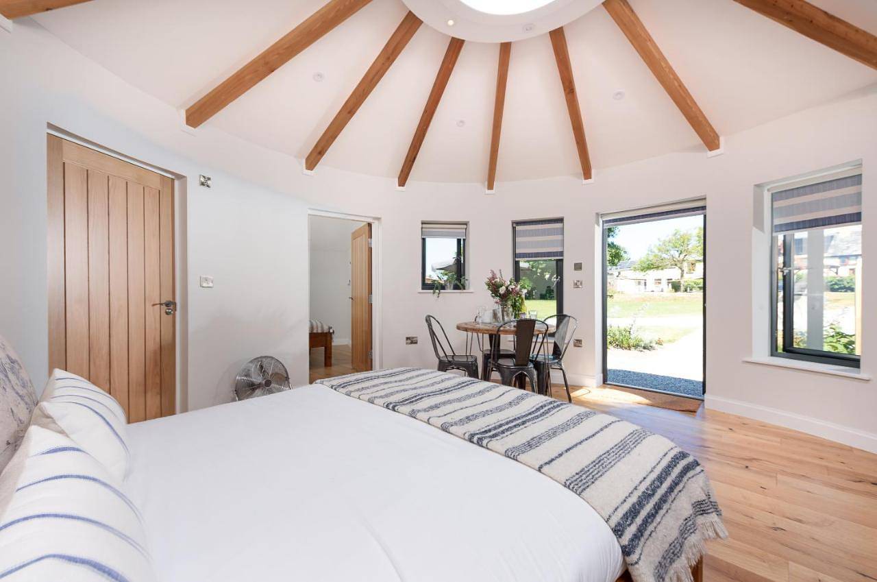 Private Couples Roundhouse in Cornwall