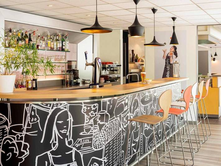 Hôtel pour 3 personnes, avec jardin à Émerainville - 2