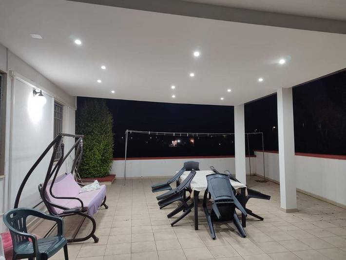 Casa vacanza per 6 persone, con giardino, adatto a famiglie con bambini in Padula Bianca