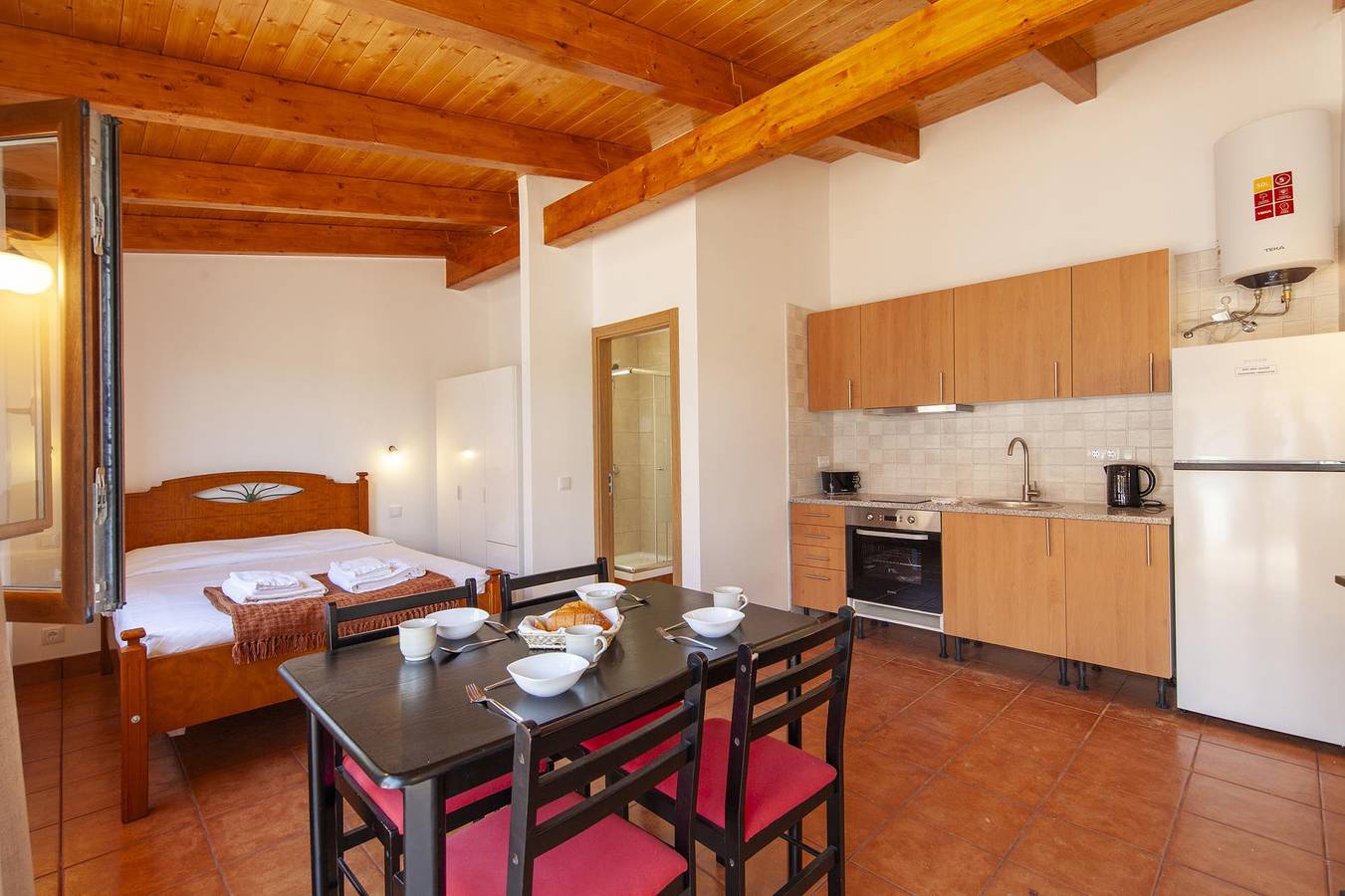 Hel lejlighed, H 07 - Carreagem Beach Studio in Montes de Praias in Faro Distrikt