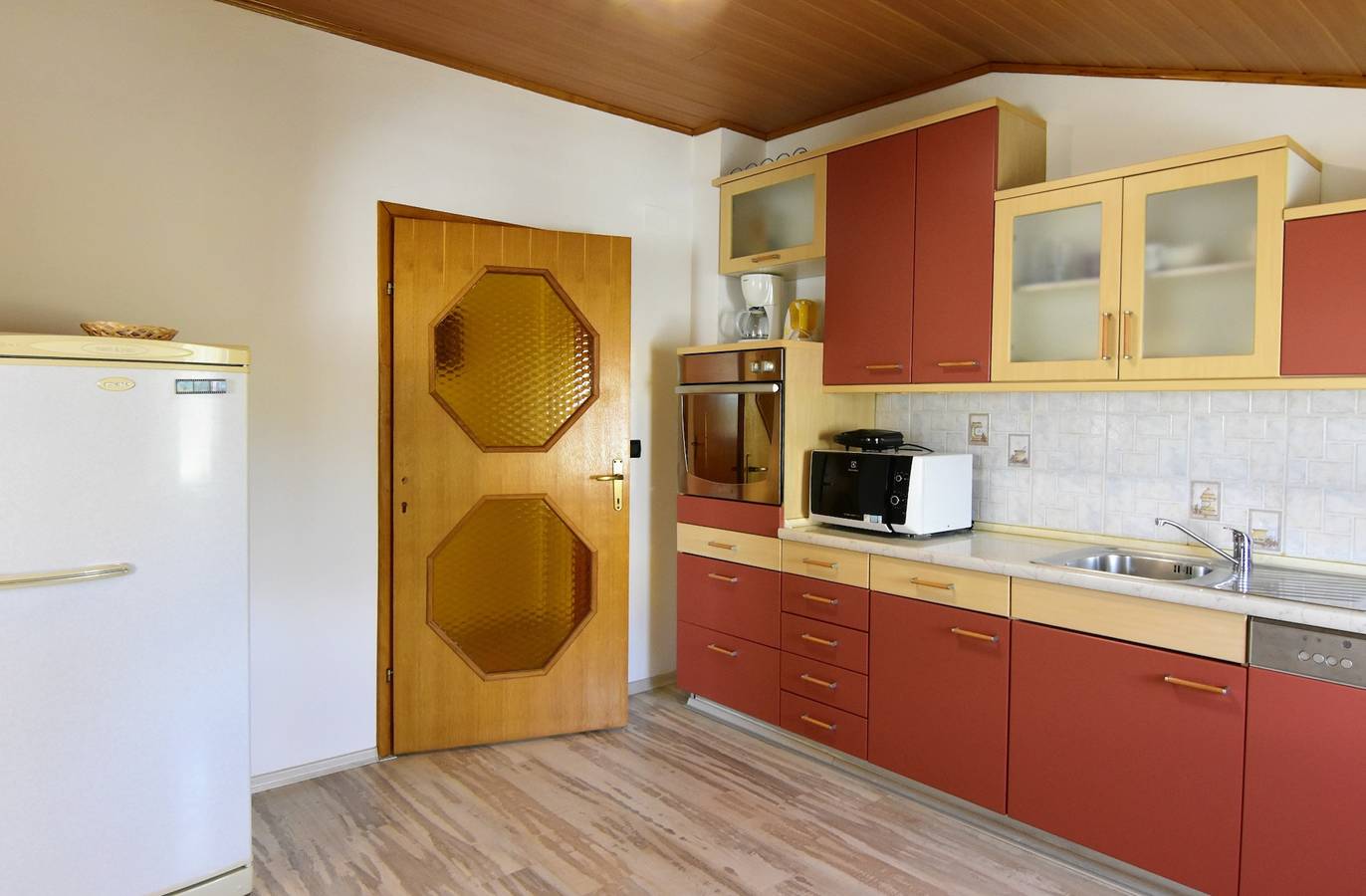 Ganze Wohnung, Ruhiger Aufenthalt auf dem Land mit Terrasse in Umag, Umag und Umgebung