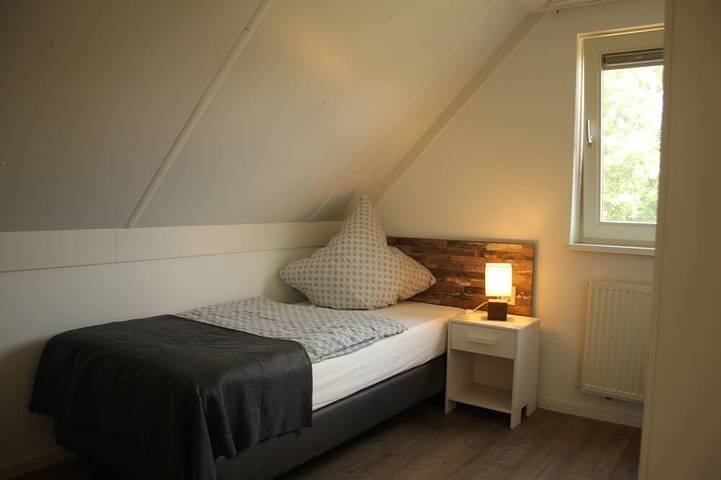 Bungalow für 6 Personen, mit Terrasse und Garten in Medemblik - 4