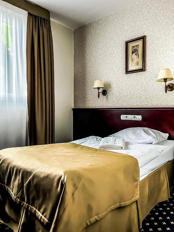 Hotel Adria in Ruda Śląska, Śląsk