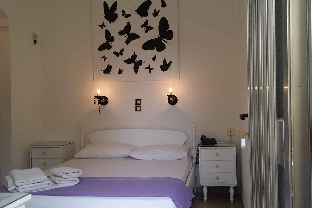 Zweibettzimmer vor dem Strand von Agia Marina in Agia Marina (Attika), Ägina