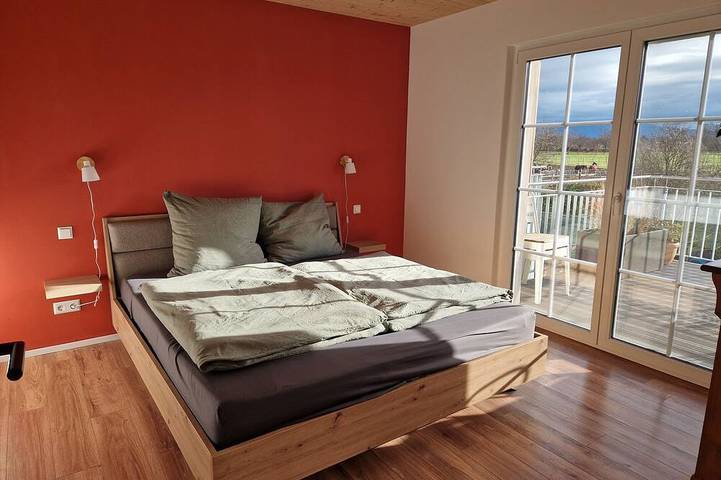 Ganze Wohnung, Ferienwohnung Fewo1 über zwei Etagen (Dg & Og) mit Balkon im Außenbereich in Riegel am Kaiserstuhl, Kaiserstuhl