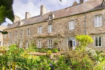 Gîte pour 5 personnes, avec jardin dans Orval-sur-Sienne