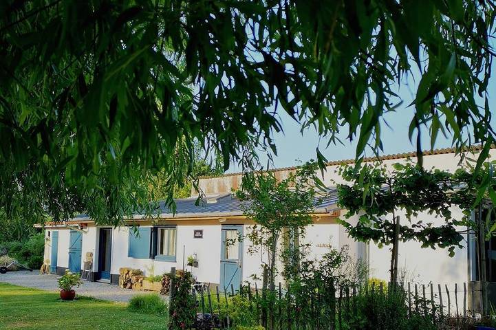 Gîte pour 3 personnes, avec Jardin