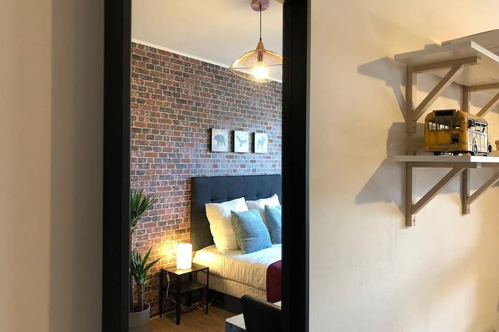 Appartement entier, Studio avec balcon & parking gratuit in Tours, Région de Tours