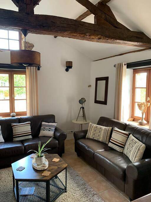 Location de vacances pour 4 personnes, avec piscine et jardin à Le Champ-Saint-Père - 2