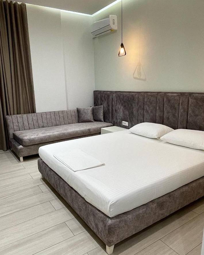 Hôtel pour 5 personnes, avec jardin ainsi que balcon et vue, animaux acceptés