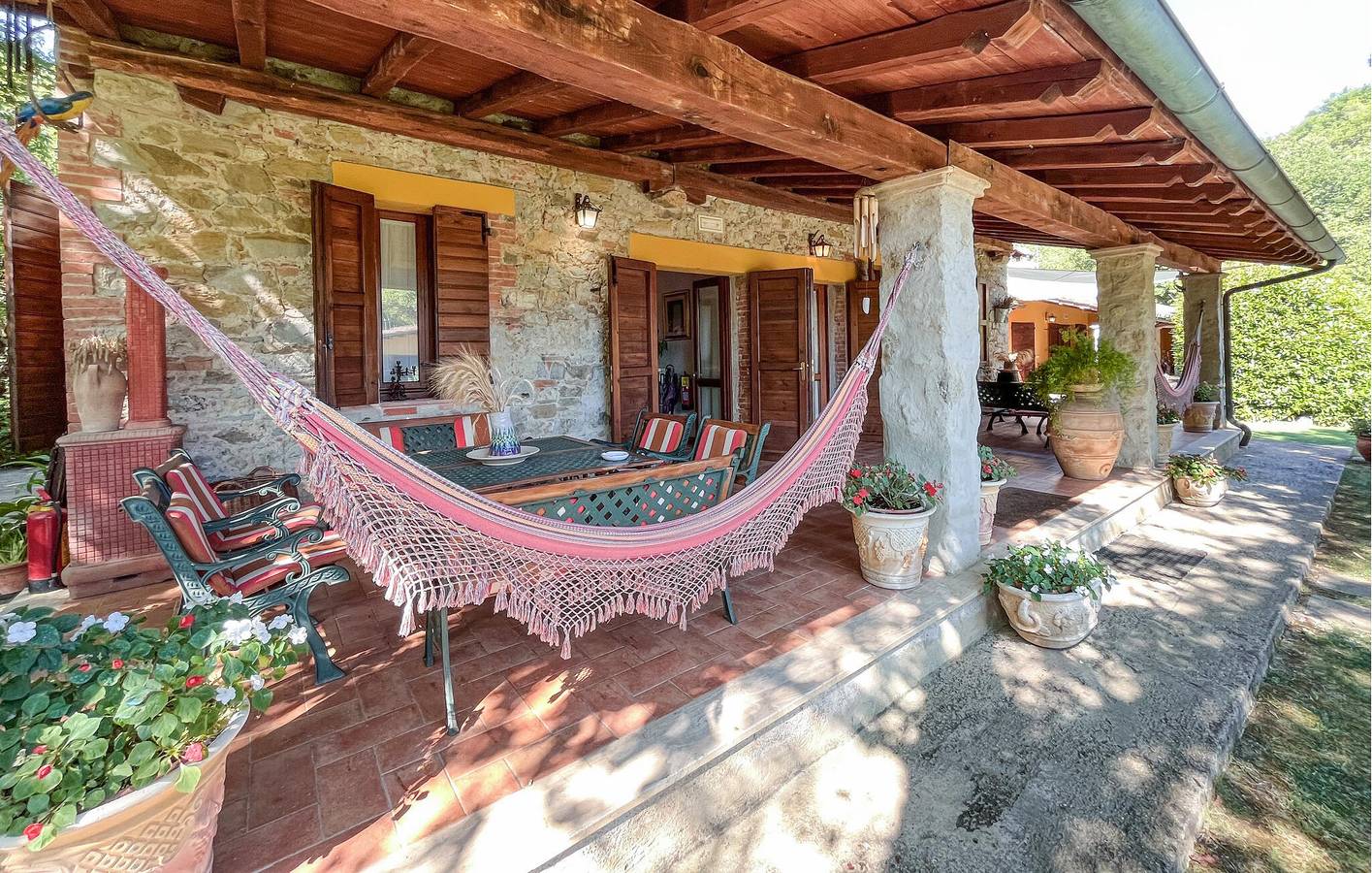 Oasis junto a la piscina con jardín, aparcamiento y cocina - ¡Cerca de Locanda Delle Noci y el río Nestore! in Marsciano, Provincia de Perugia