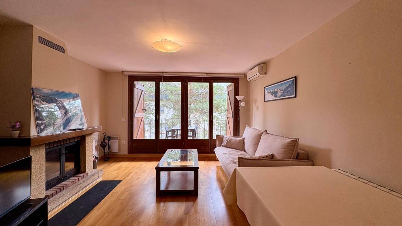 Apartamento entero, Apartment in Villanúa, Pirineo Aragonés