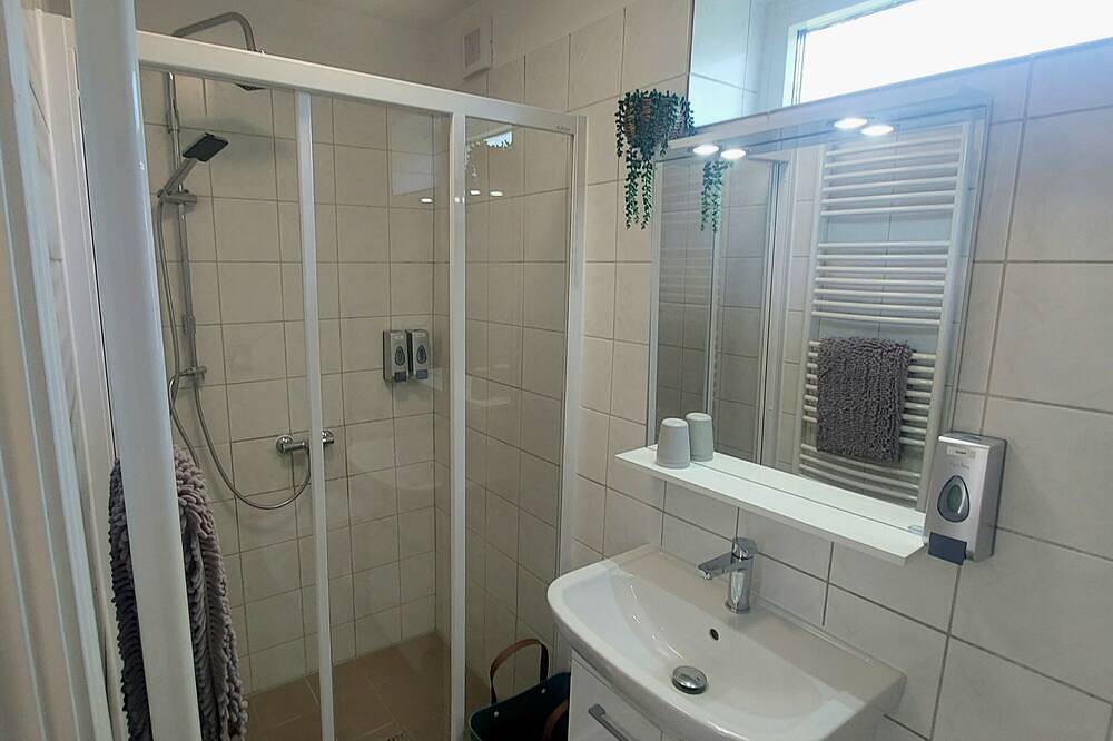 Ganze Wohnung, Serenity Cozy 1-bedroom apartment with Ac and Wifi in tranquil Bük in Bük, Komitat Eisenburg