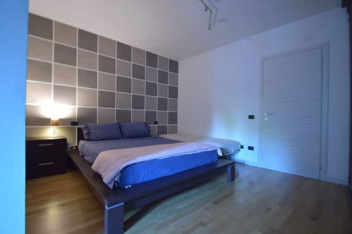 Ferienhaus für 6 Personen, mit Balkon und Whirlpool in Gardasee-Lombardei