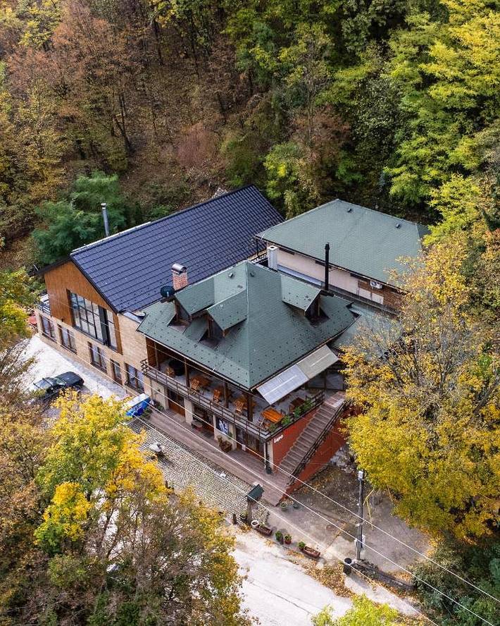 Hôtel pour 2 personnes, avec jardin et sauna ainsi que vue et piscine, animaux acceptés à Despotovac - 3