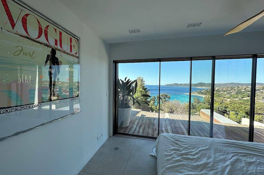 Magnifique villa contemporaine récente avec très belle vue mer  piscine chauffée in Le Lavandou, Parc national de Port-Cros