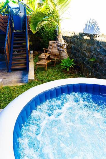 Gîte pour 2 personnes, avec jardin et vue à Sainte-Marie (Île de la Réunion)