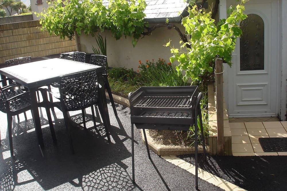 Entire apartment, Bay of Mont Saint Michel apartment with pool in Cherrueix, Mont-Saint-Michel Bay