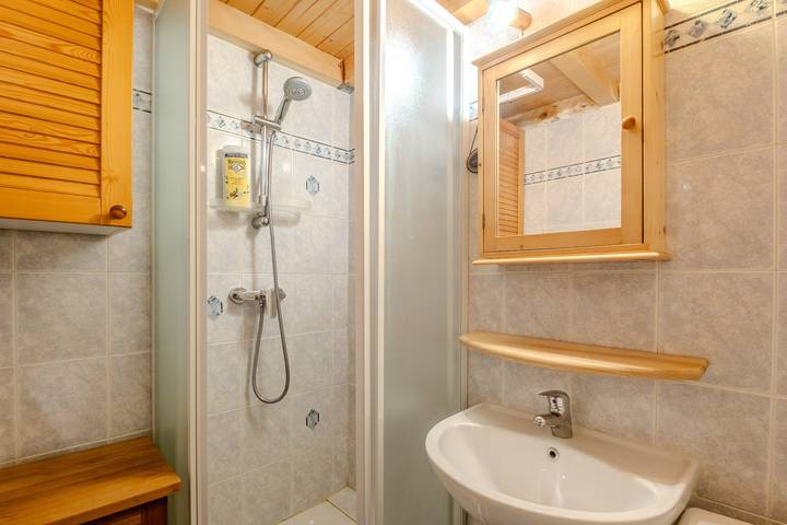 Ganze Wohnung, Ferienwohnung für 6 Personen mit Balkon in Bellevaux, Thonon-les-Bains und Umgebung