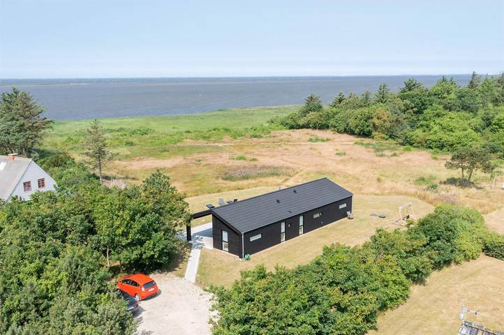 Ferienhaus für 8 Personen, mit Sauna und Terrasse sowie Whirlpool