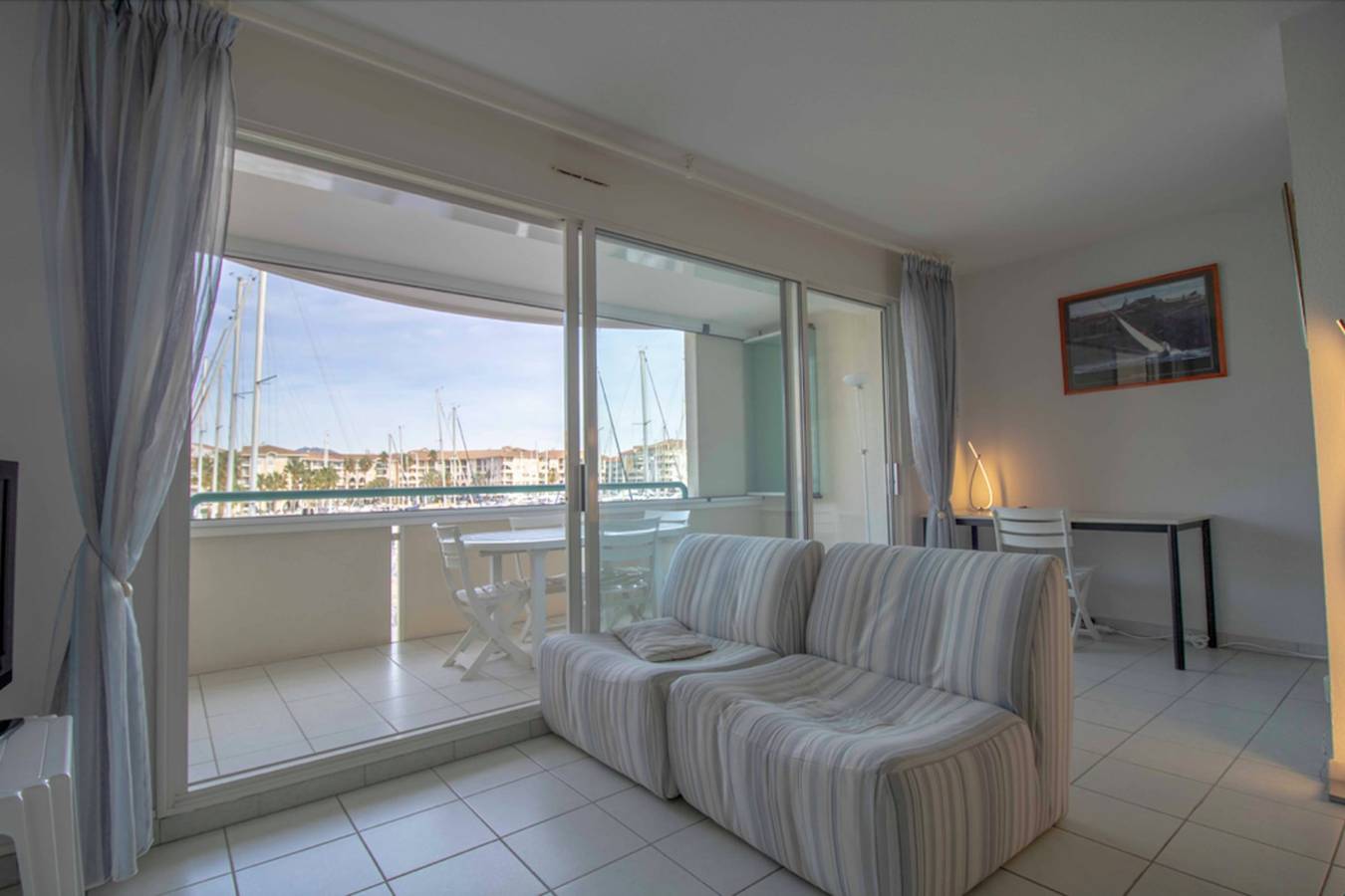 Appartement entier, Appartement Avec Balcon Et Vue Sur Le Port. in Fréjus Plage, Fréjus