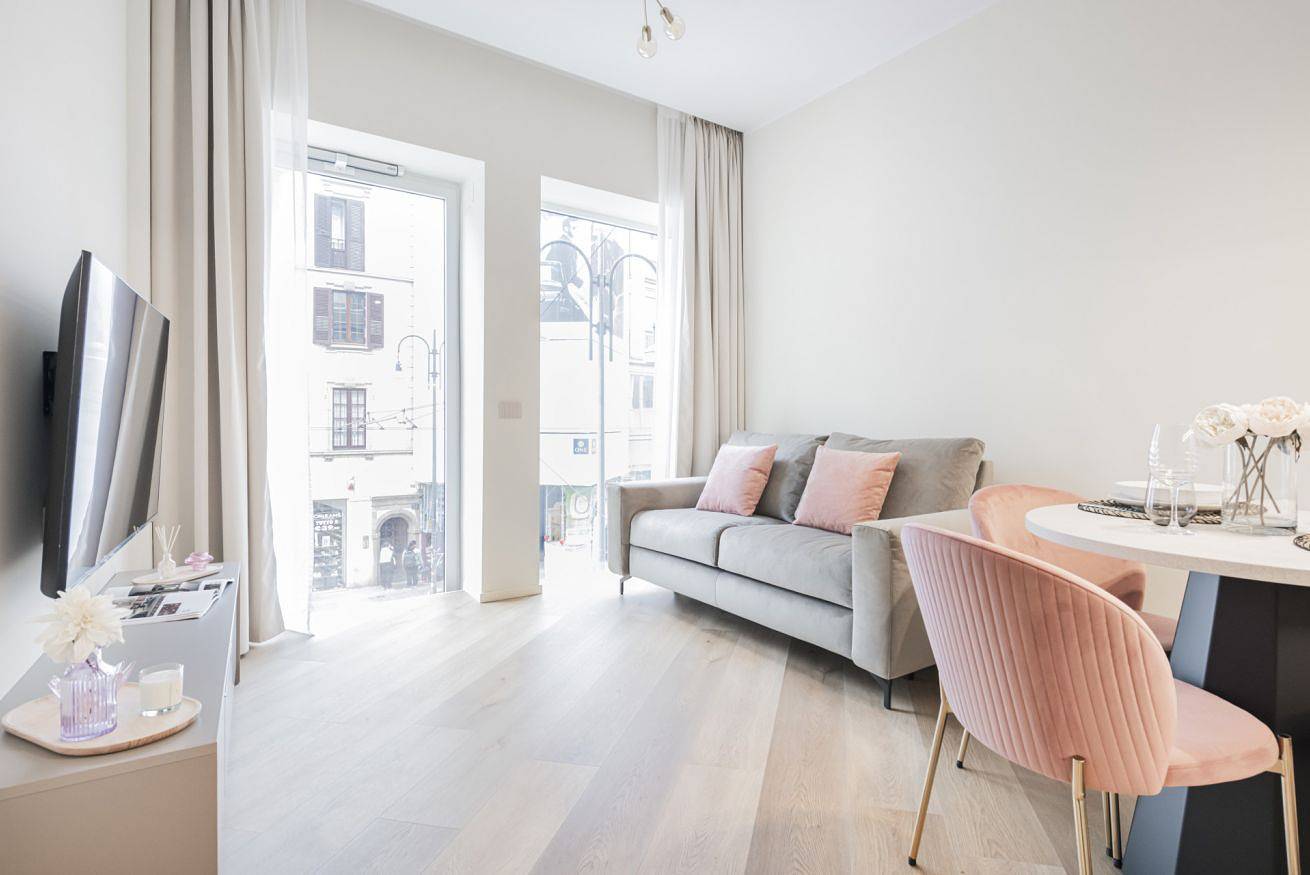 Entire apartment, Duomo Deluxe Apartments #1 in Milan, Milan Province