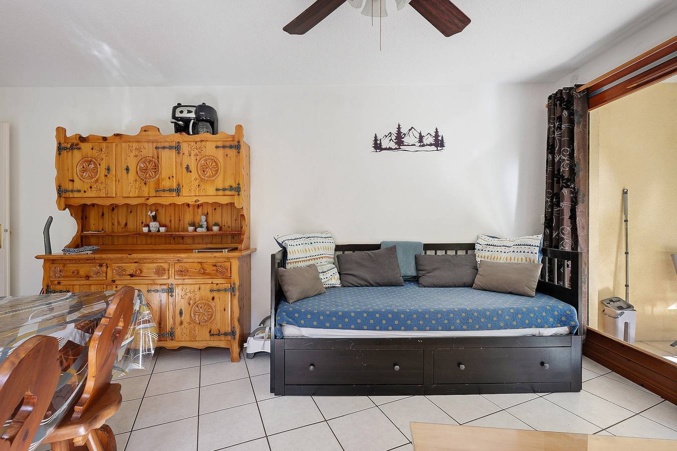 Entire apartment, “Bel Appartement Au Calme” with Balcony and Wi-Fi in Aigueblanche, Savoie