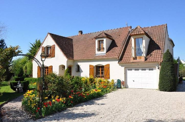 Gîte pour 4 personnes, avec vue et jardin, animaux acceptés à Charly-sur-Marne