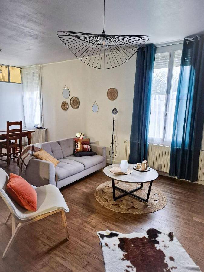 Gîte pour 3 personnes, avec jardin dans Montcenis - 2