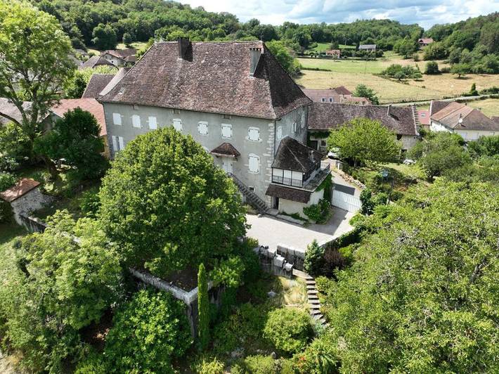 Cottage pour 12 personnes, avec vue et jardin dans Magnieu