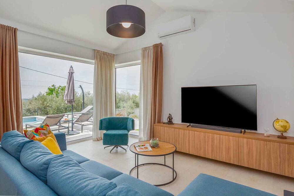 Villa con piscina, vista mare in Visignano (Općina), Istria centrale