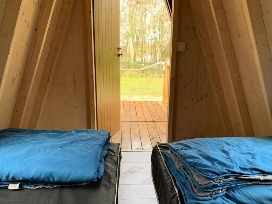 Camping Bel-Air - Hébergement 2 personnes - La Hutte 2 personnes Sans Sanitaire in Cénac, Région de Bordeaux