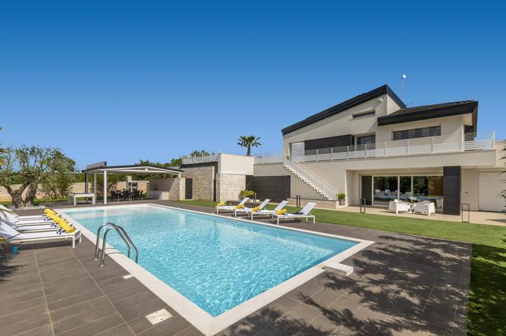 Villa pour 8 personnes, avec jardin - 1