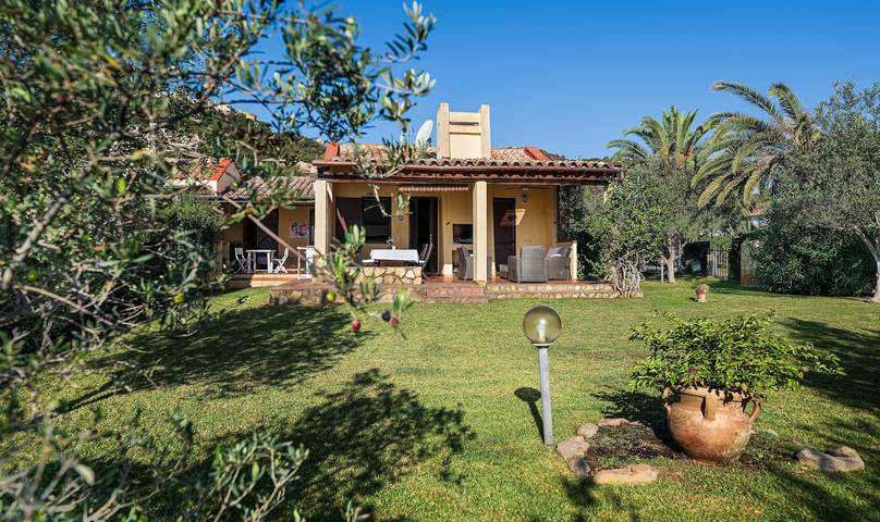 Location de vacances pour 8 personnes, avec jardin à Muravera - 2