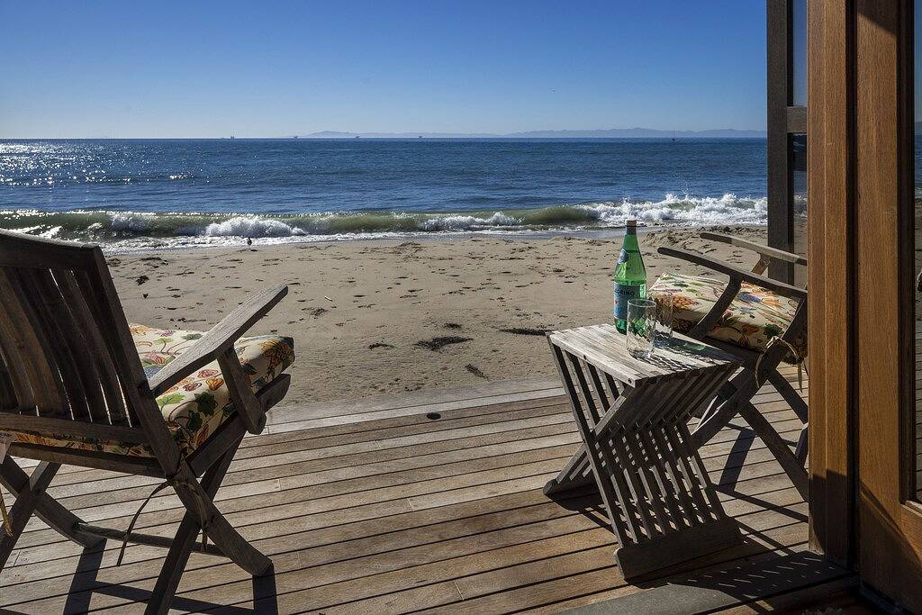 Bootshaus - Am halbprivaten Strand, erbaut wie ein eigenes Segelschiff mit Kamin! in Montecito, Santa Barbara County