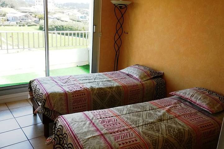 Gîte pour 4 personnes, avec balcon ainsi que jardin et jacuzzi dans Casino de Biarritz - 2